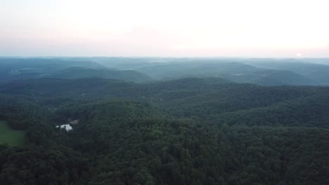 Sonnenuntergang-Berge-Von-Appalachia-Im-Sommer