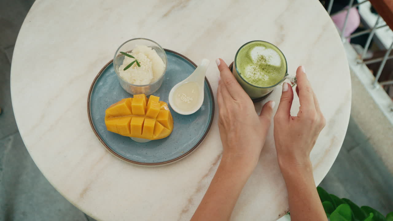 Mango with Thai Dessert and Matcha Latte