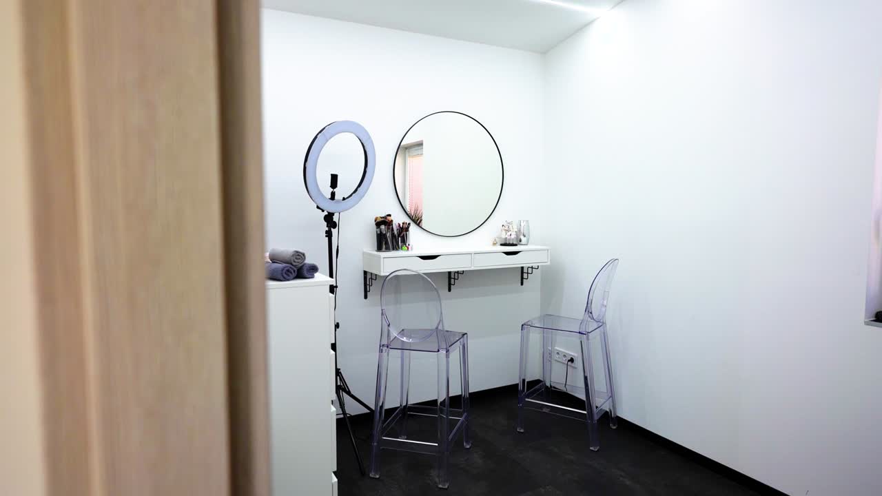 Stylish and Minimalist Beauty Room with Elegant Decor for Makeup and Aesthetic Treatments