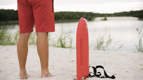 Rettungsschwimmer-Am-Strand