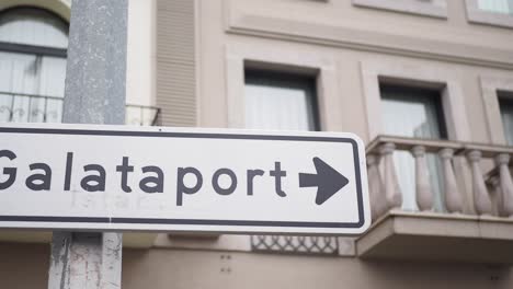 señal de dirección de galataport