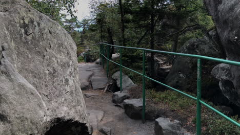 walk through the rock blocks