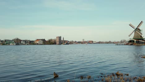 Vista-Típica-En-Zaanse-Schans,-Países-Bajos