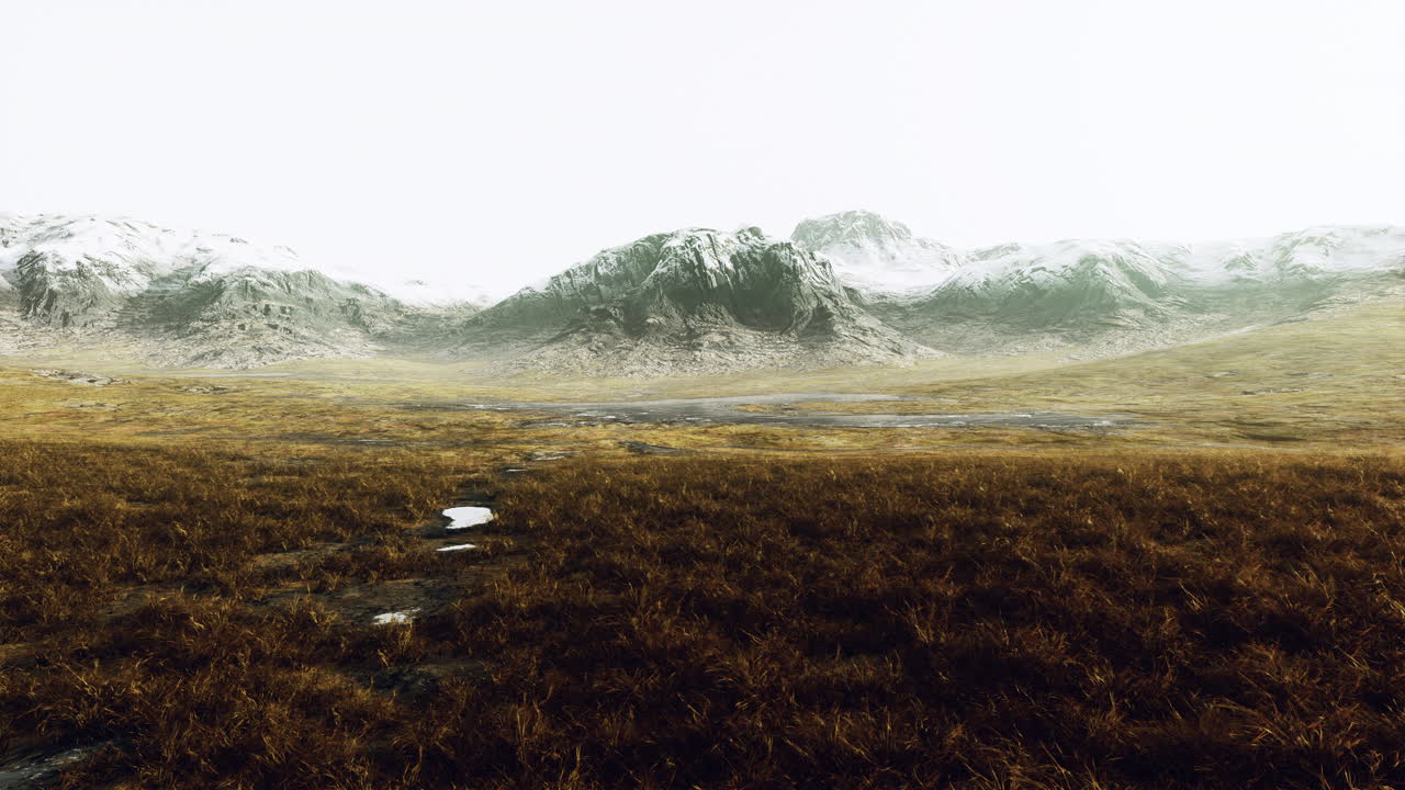 cordillera con picos cubiertos de nieve