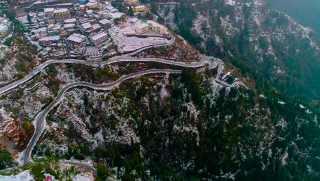 The-picturesque-town-of-Mussoorie-and-its-neighbouring-areas-covered-with-thick-sheets-of-snow