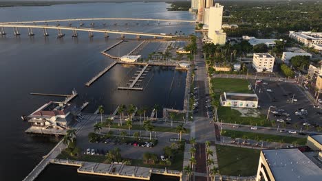 Vista-De-Drones-Del-Centro-De-Ft.-Myers-Florida