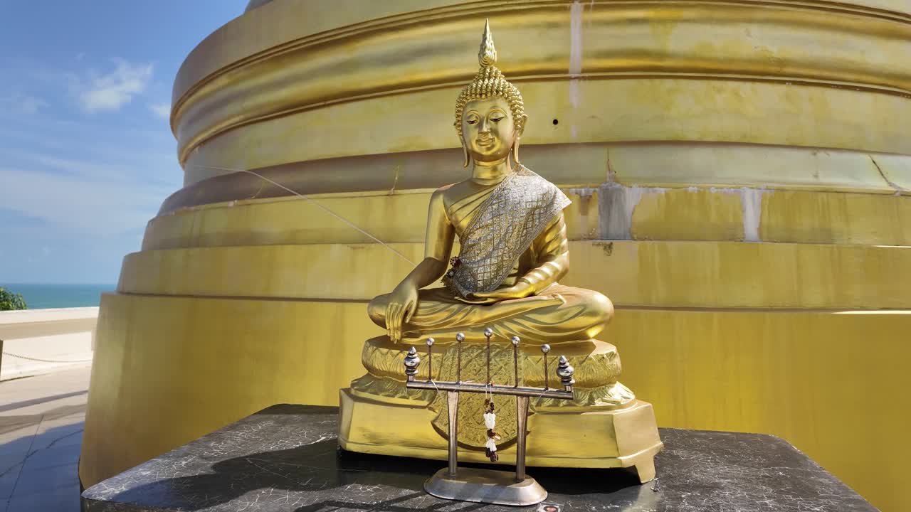 Buddha temple pagoda golden color plated Chedi Wat Khao Hua Chuk Thailand buddhist religion