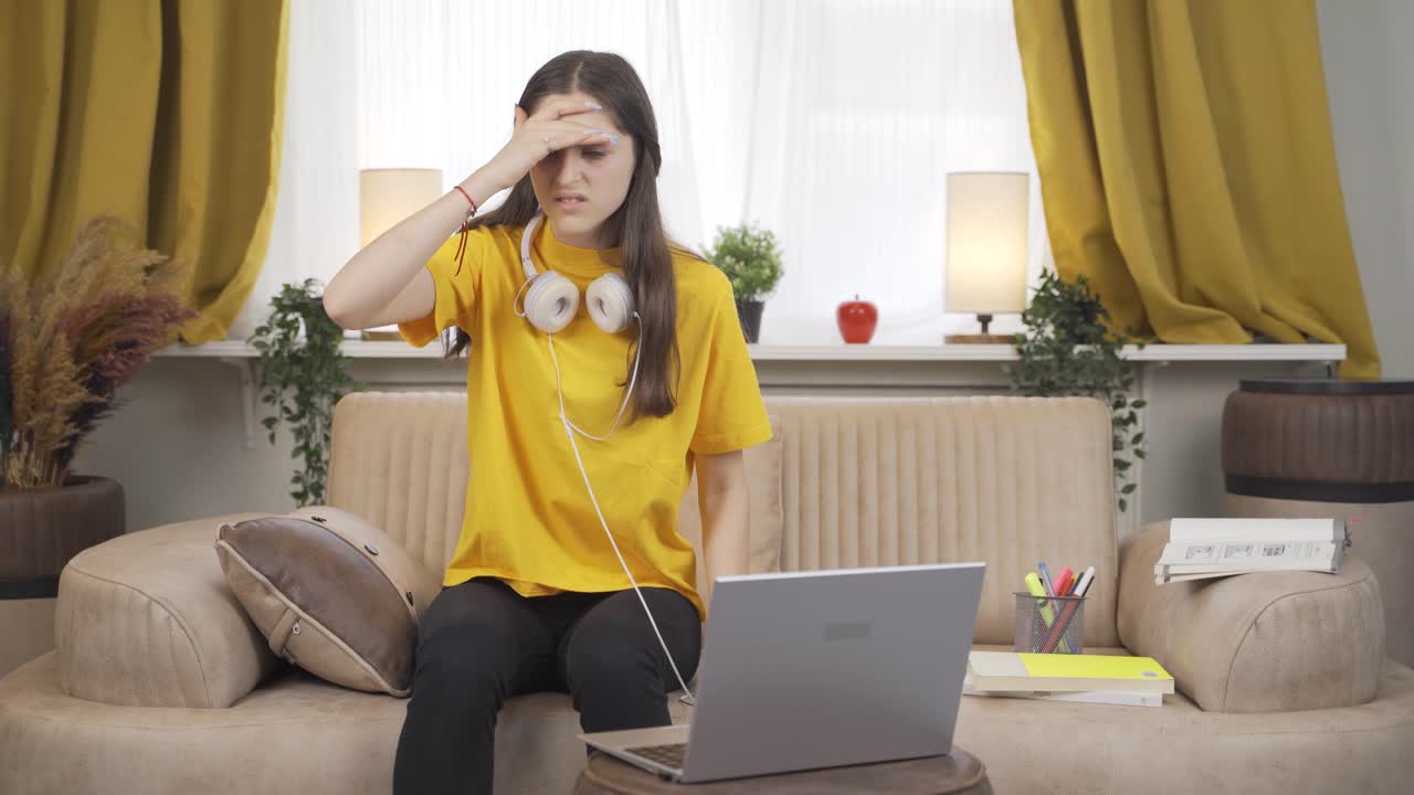 la estudiante mareada.