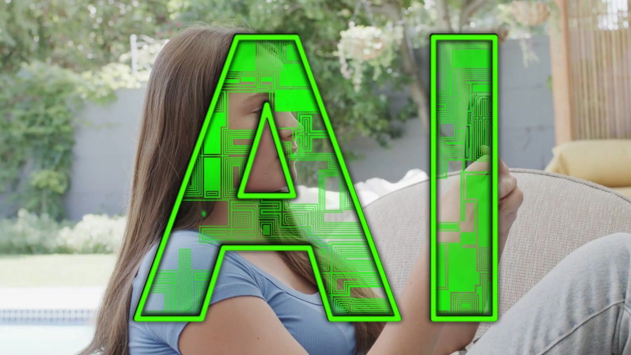 Ragazza adolescente sdraiata sul divano che solleva il telefono, allineando lo sguardo per guardare lo schermo, con overlay AI verde