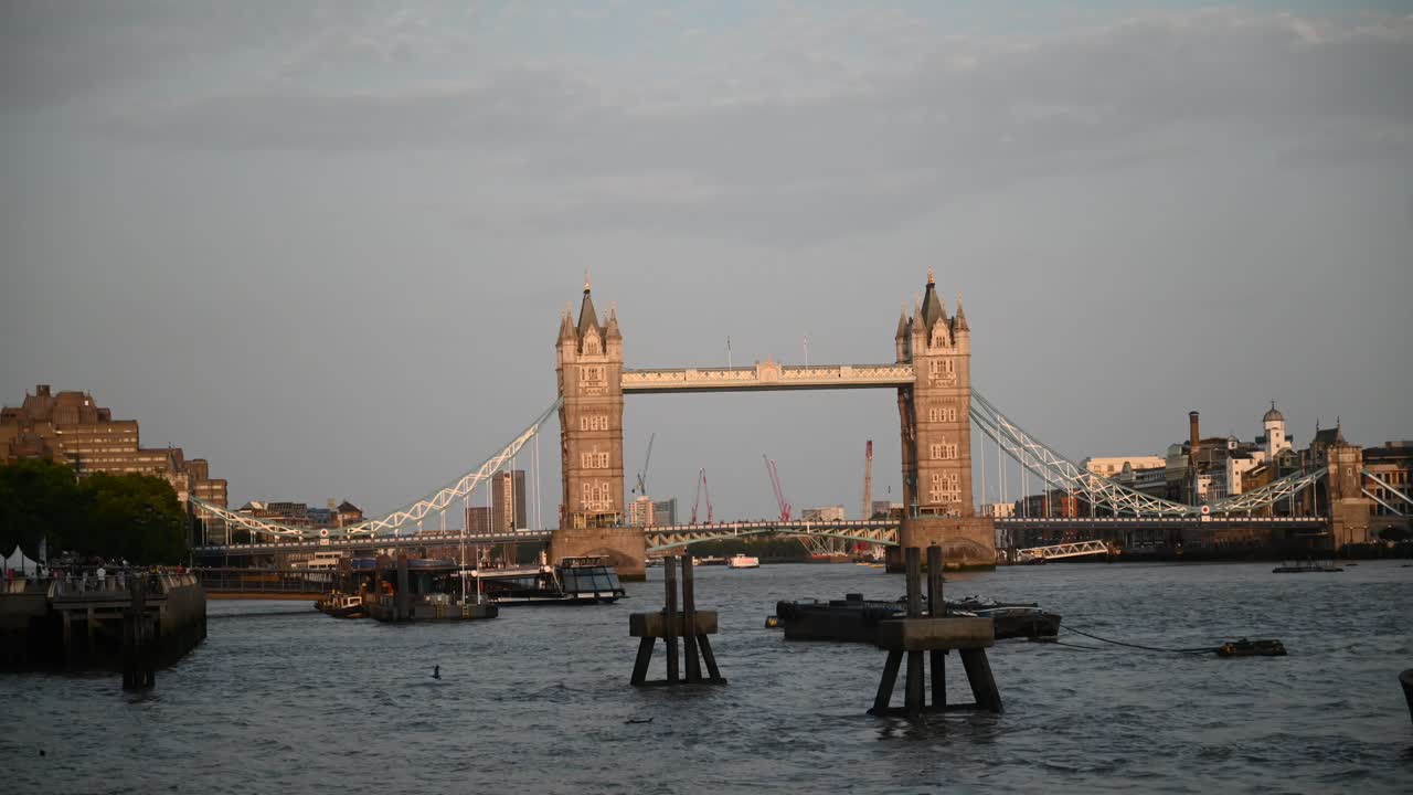 Northside look towards the Tower of London, London, United Kingdom