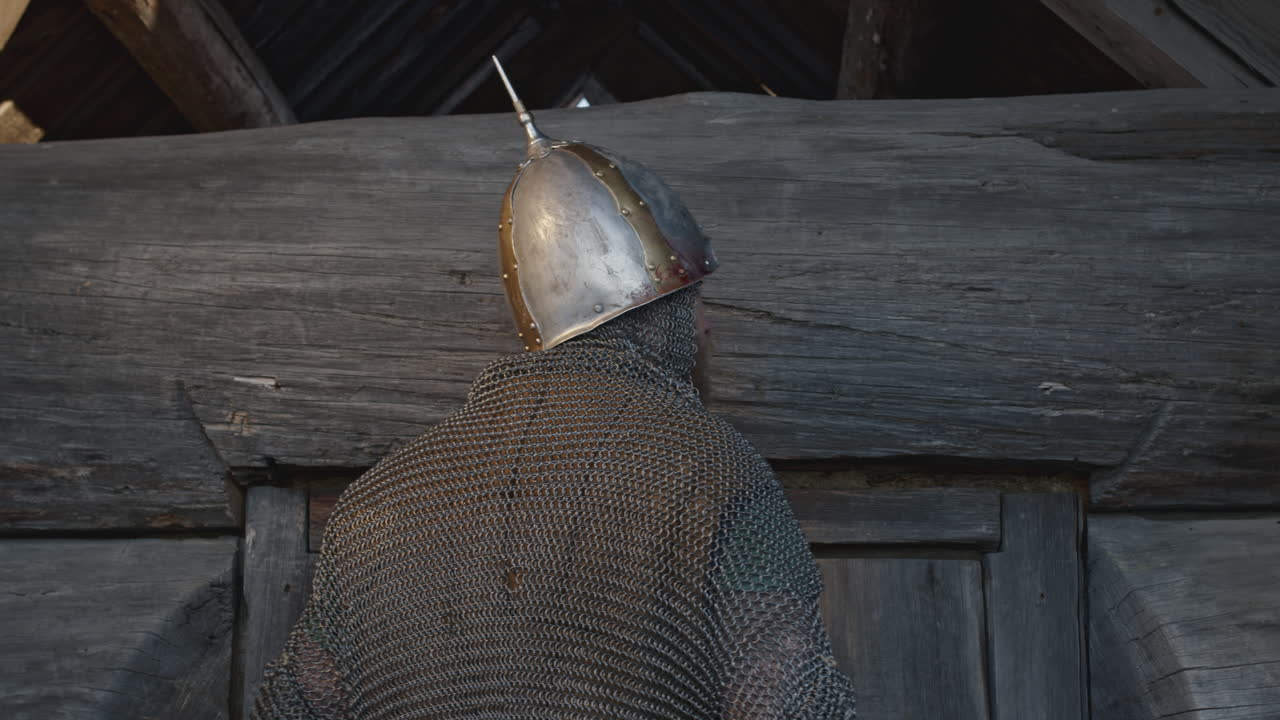 guerrero medieval con armadura