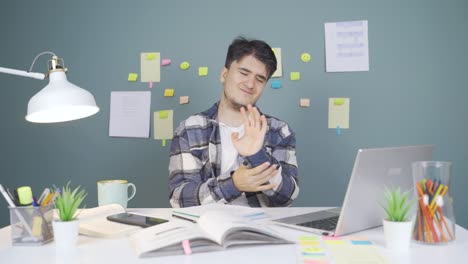 male student with sore wrists.