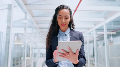 Business,-woman-and-employee-with-tablet