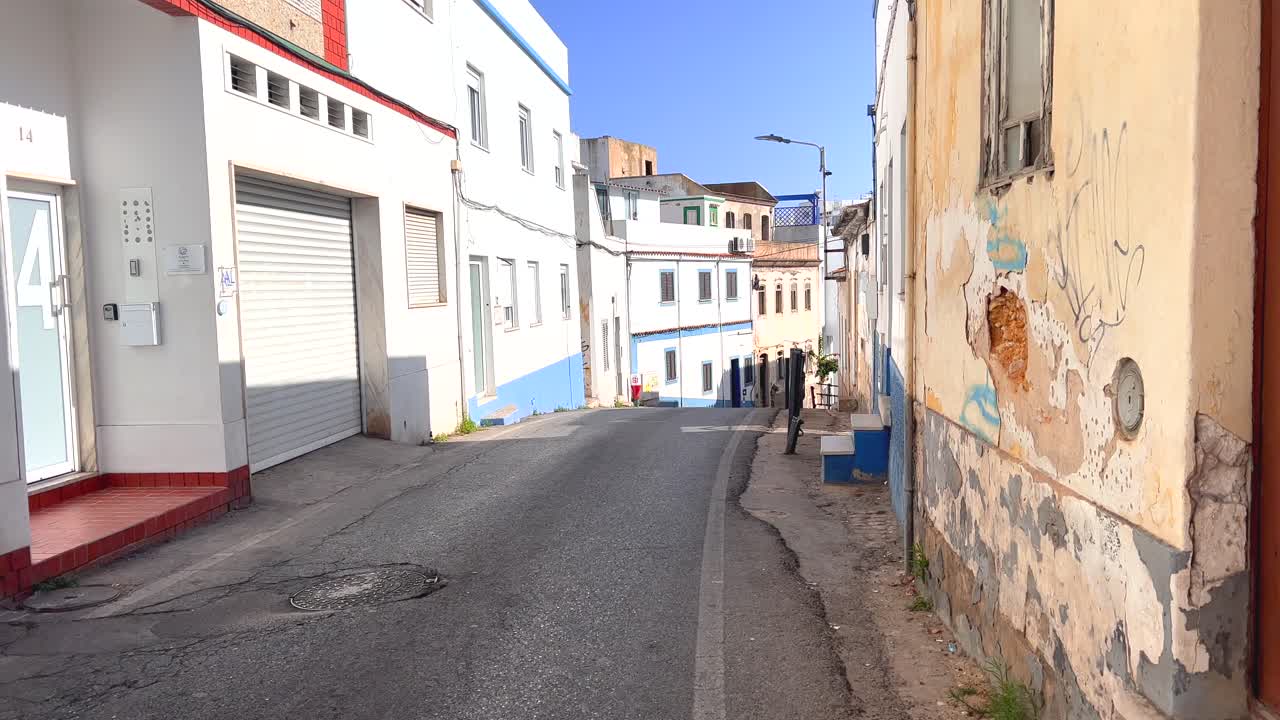 포르투갈 알부페이라의 거리의 언덕 꼭대기