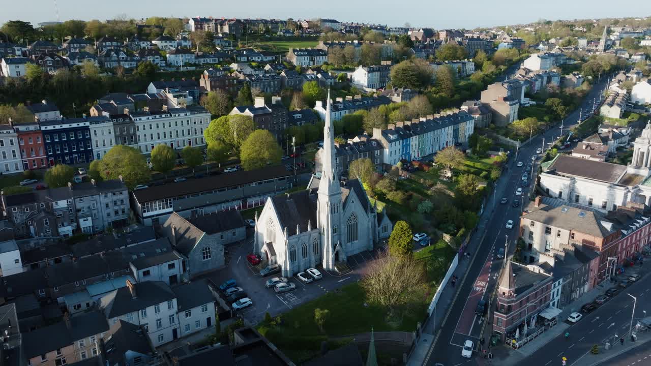 트리니티 프레스비테리안 교회 (trinity presbyterian church, mccurtain street, cork city, ireland) - 아일랜드에서 4k 영상으로 볼 수 있다.