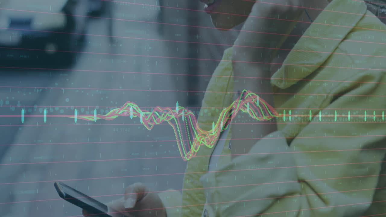 animación de procesamiento de datos contra una mujer biracial escuchando música desde un teléfono inteligente en la calle