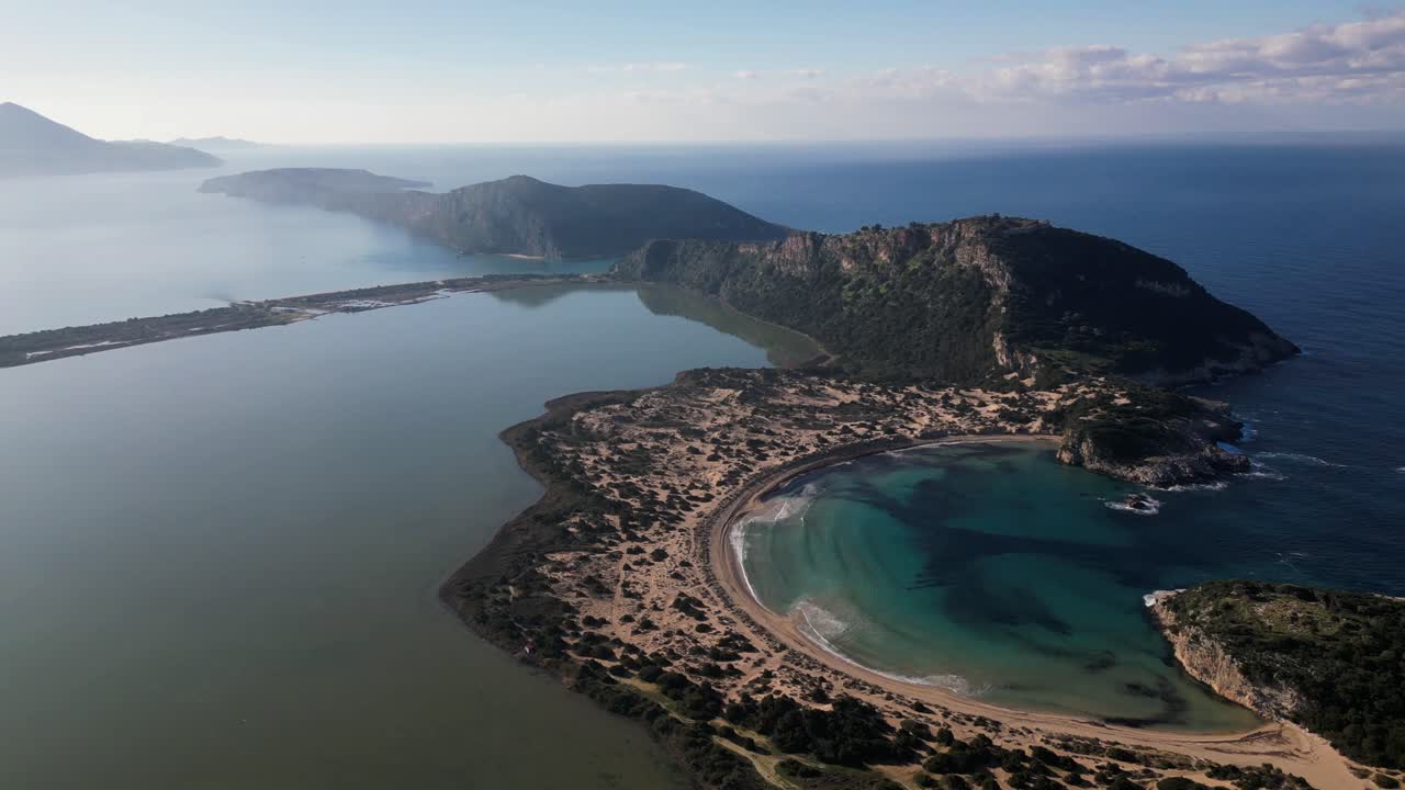impulso cinematográfico en el tiro en la playa de voidokilia grecia