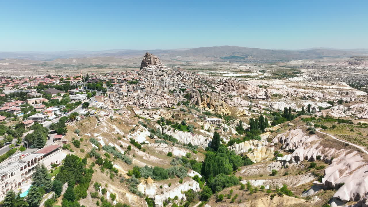 imágenes de drones del valle de las palomas en capadocia, turquía