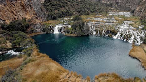 increíbles cascadas y lagunas de hancaya en perú