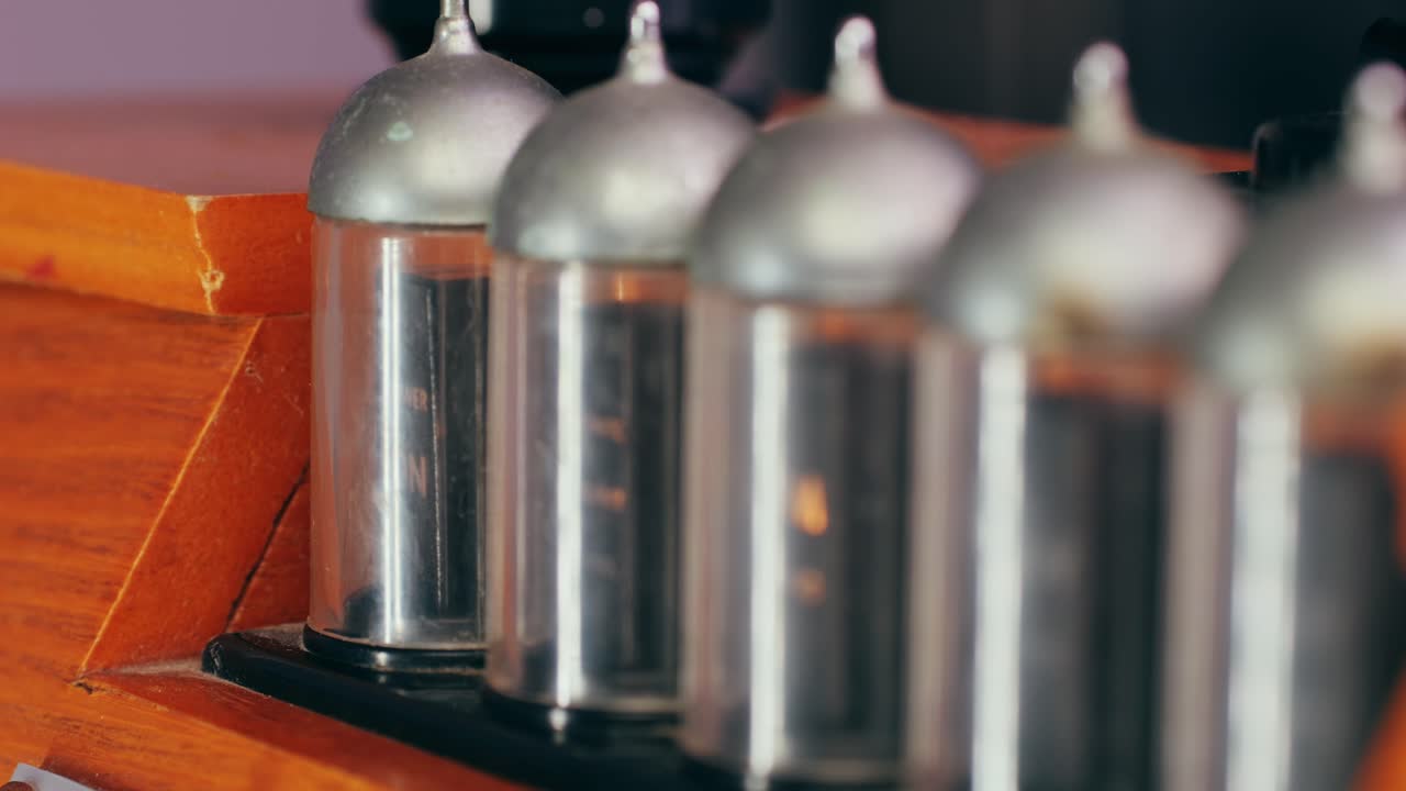 Old Retro AM FM Radio with tubes, Hand Changing stations , bulb vintage music player.