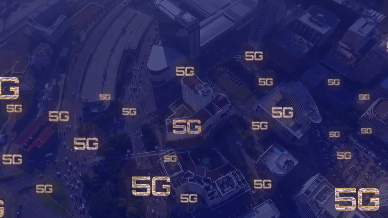 animazione della rete di connessioni con testo 5g su cityscape