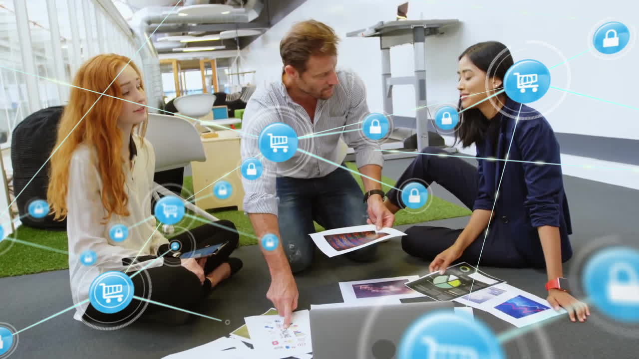 사무실에서 다양한 사업가들과의 아이콘과의 연결 네트워크의 애니메이션