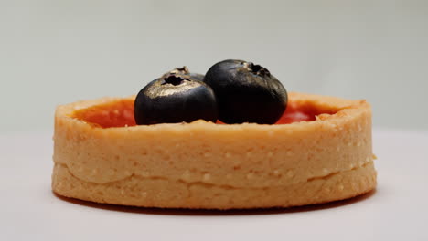 mini blueberry tart
