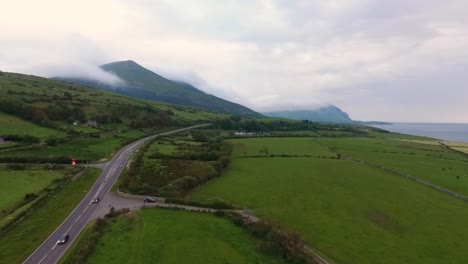 Landschaftsstraße-In-Der-Landschaft-Von-Wales-Erschossen