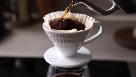 pour over coffee brewing process