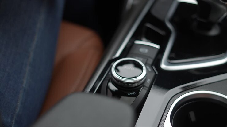 Leva del cambio auto, interni auto moderni, Maxus D90.