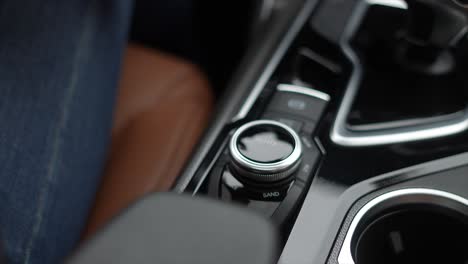 palanca de cambios de coche, interior de coche moderno, maxus d90