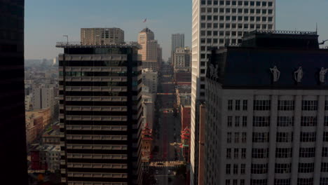 toma aérea lenta por la calle california san francisco