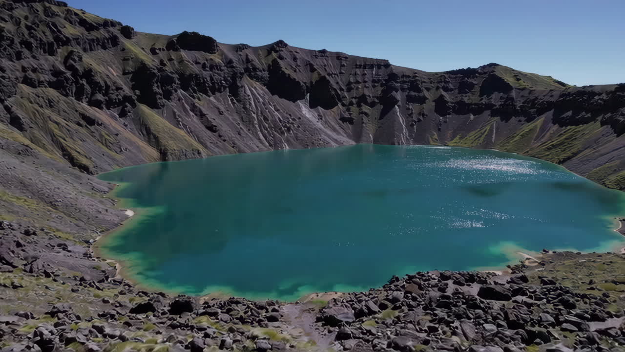 화산 분화구 호수