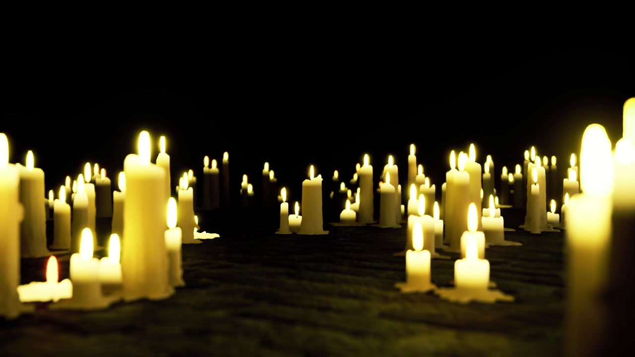 Camera scarsamente illuminata con candele sporadiche come delicata fonte di illuminazione