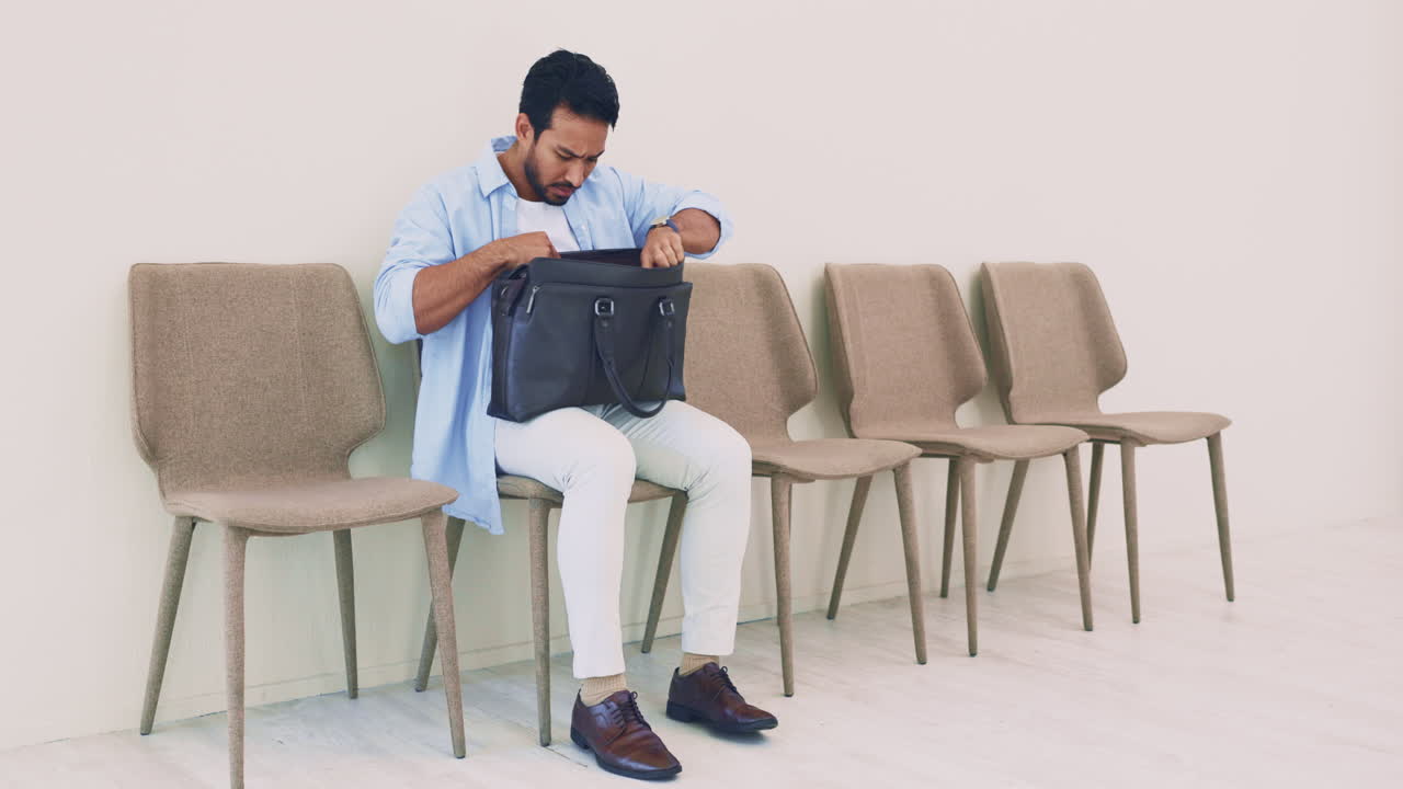 Problem, search and lost in a bag with a man