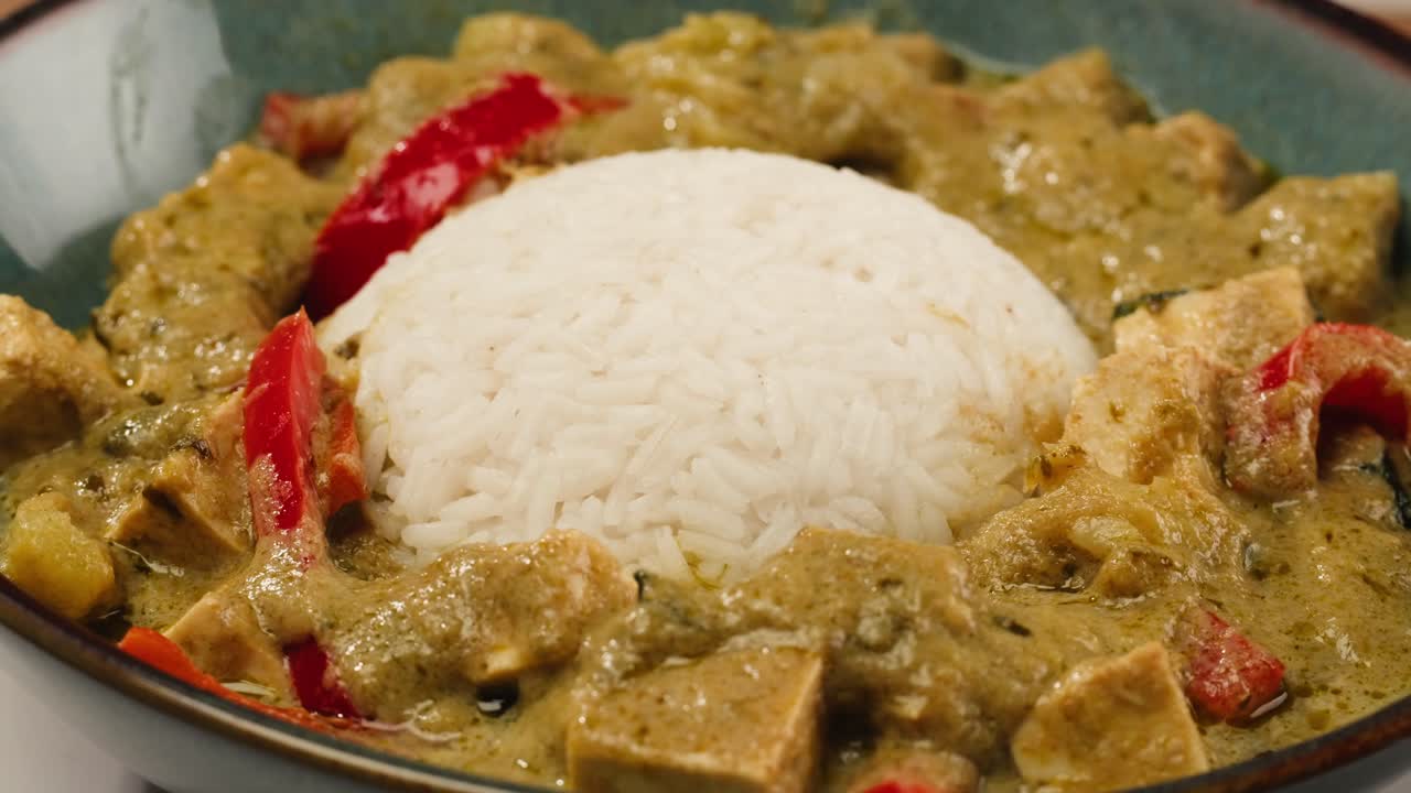 Green Curry with Tofu and Rice