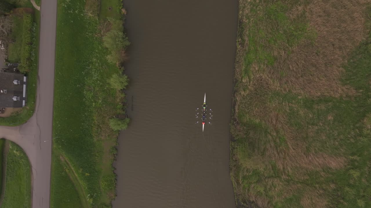 Athletes paddling on Linge River in Heukelum, Netherlands