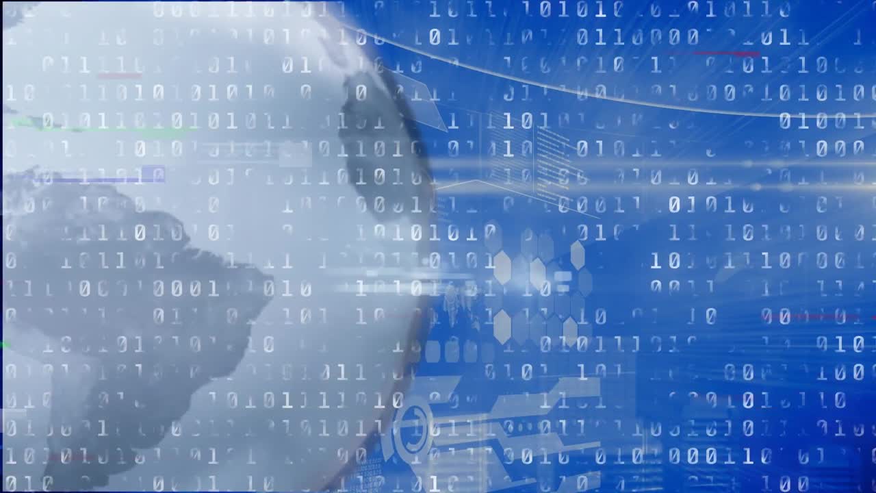 블루 백그라운드에서 회전하는 지구상에서 글리치 효과와 이진 코딩 데이터 처리의 애니메이션