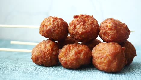 Close-up-of-chicken-cheese-meat-ball-on-plate