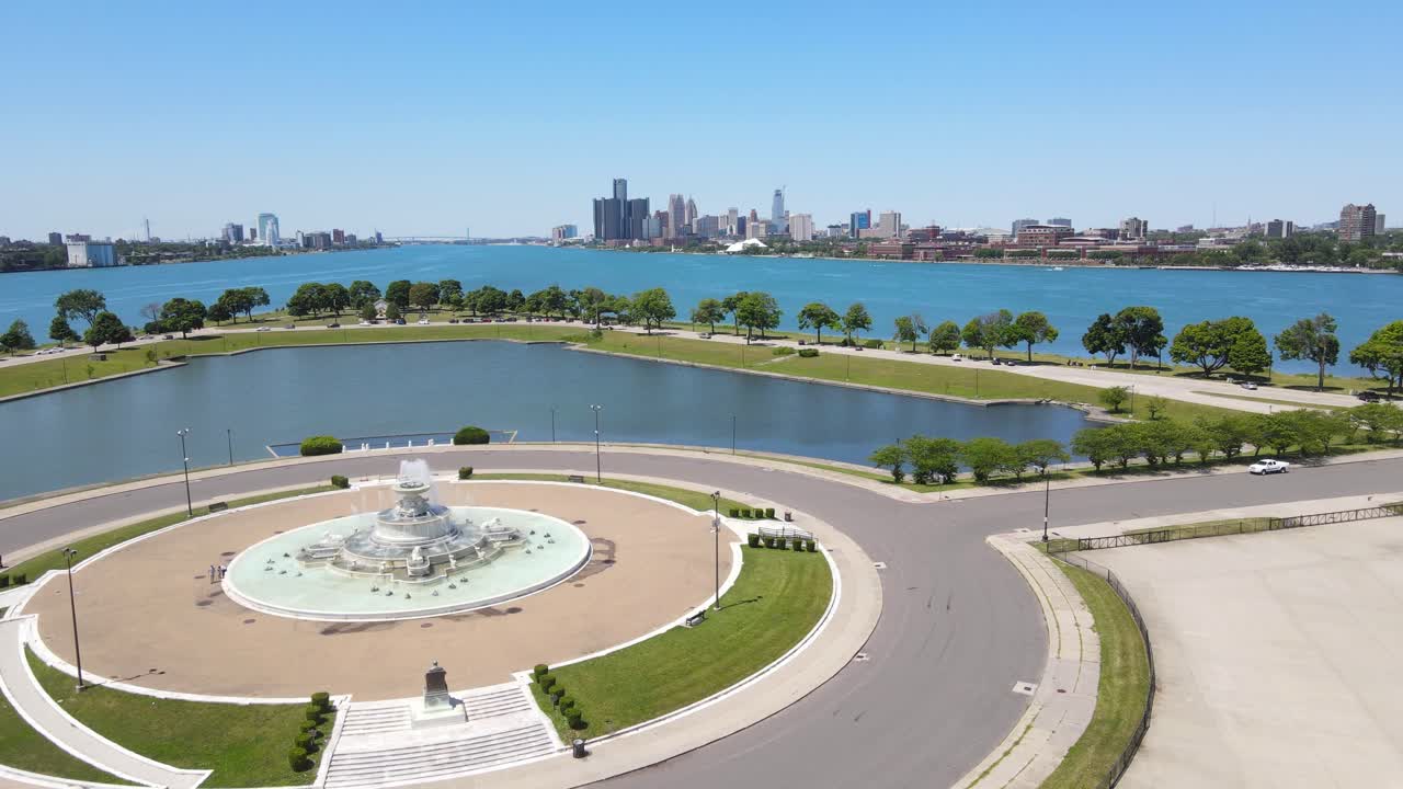 James Scott Memorial Fountain on Belle Isle and Detroit skyline in background