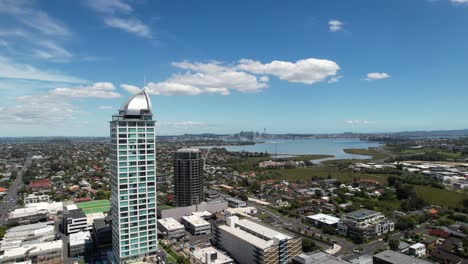 Edificio-Alto-De-La-Torre-De-Oficinas-Takapuna,-Ciudad-De-Auckland,-Nueva-Zelanda