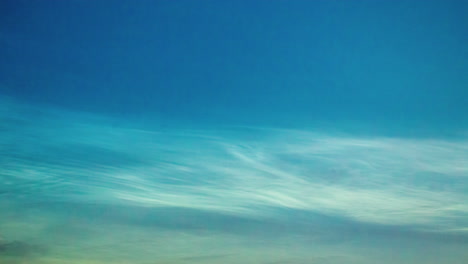 Nubes-Luminosas,-Una-Guía-Para-Las-Nubes-Noctilucentes.