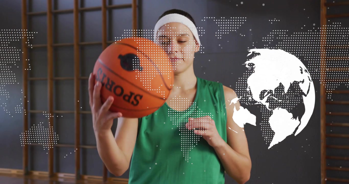 Sobreposição de mapa aparecendo, atleta girando e equilibrando uma bola de basquete no dedo, exibindo sua habilidade.