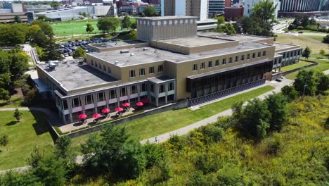 Drake-Performance-Center,-Ohio-State-University,-Department-of-Theater,-Film-and-Media-Arts,-aerial-drone-on-the-campus-along-the-Olentangy-River-1