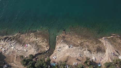 Imágenes-De-Drones-Con-Colores-Degradados-Sobre-Las-Playas-Y-Los-Mares-De-Croacia