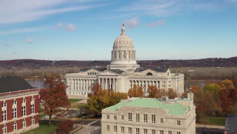 Missouri-State-Capitol-Building-In-Jefferson-City,-Missouri