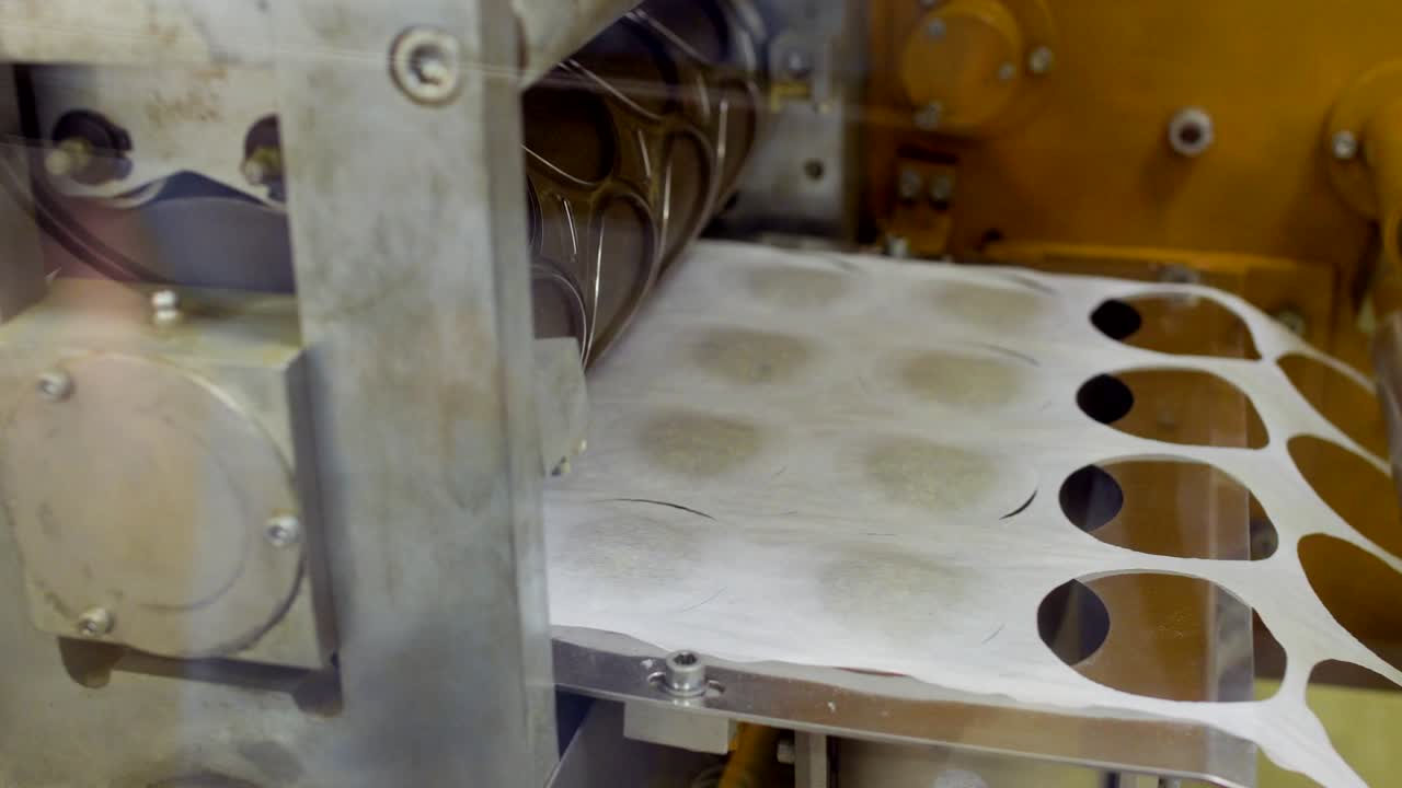 Machine for making tea bags
