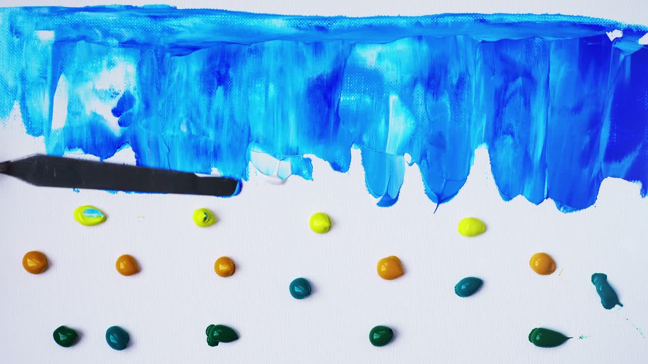 L'artista disegna uno sfondo astratto in acrilico. Sfondo in acrilico