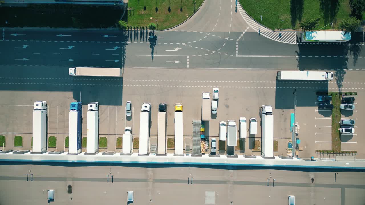 almacenes de almacenes o fábricas industriales o centros logísticos desde arriba