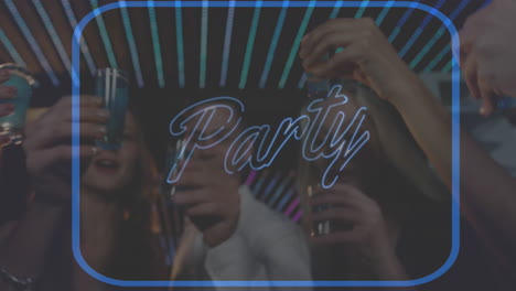 animación del texto de la fiesta de neón en azul sobre amigos masculinos y femeninos sonrientes haciendo brindis en el bar